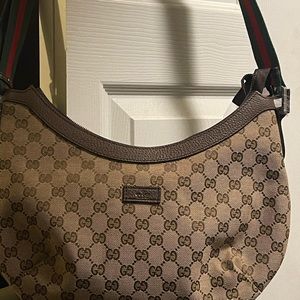 Cross Body Purse with a Free Wallet